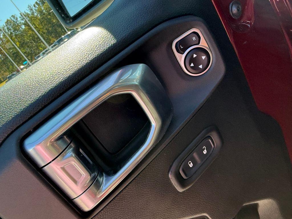 used 2022 Jeep Gladiator car, priced at $30,826