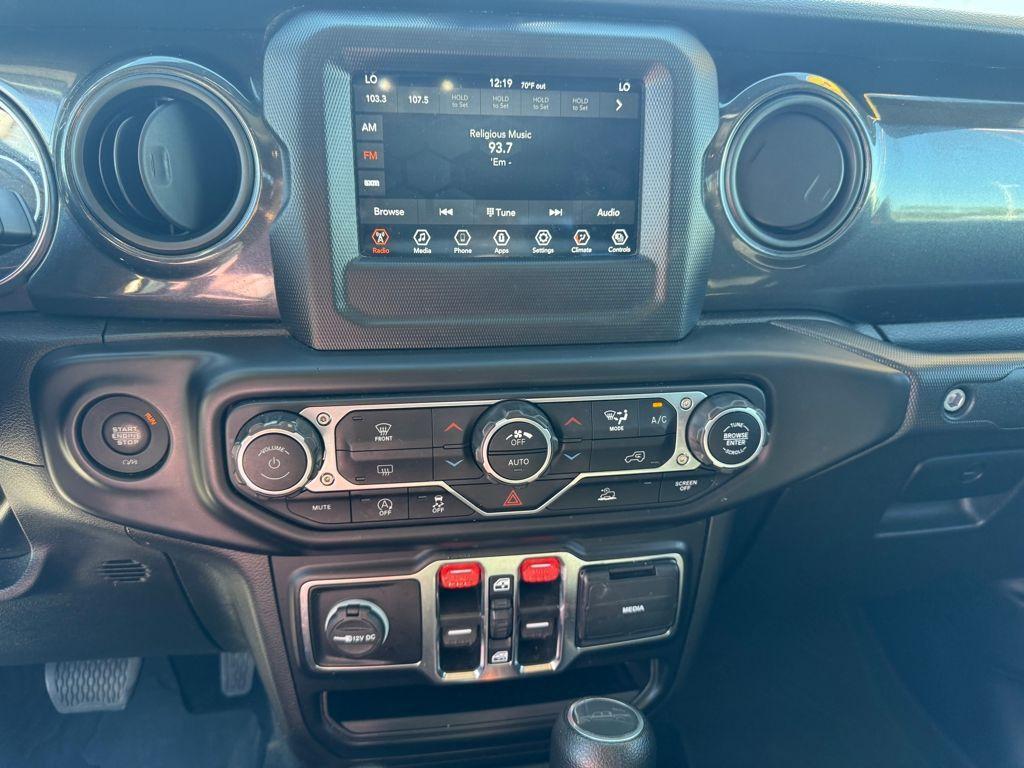 used 2022 Jeep Gladiator car, priced at $30,826