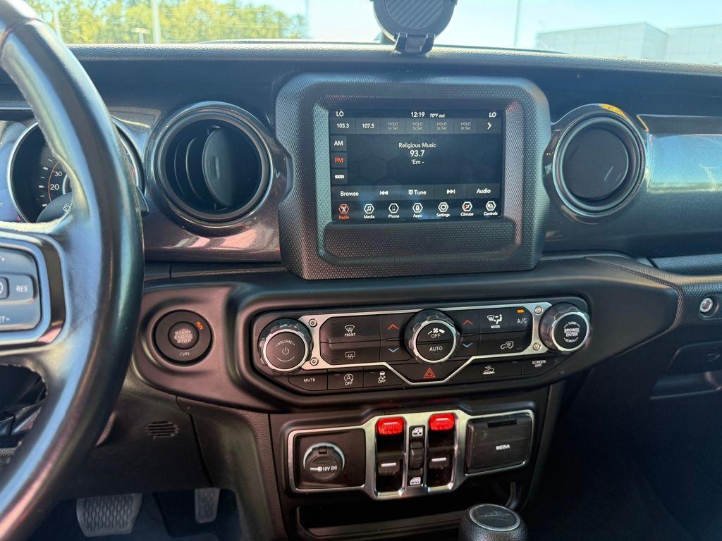 used 2022 Jeep Gladiator car, priced at $30,826