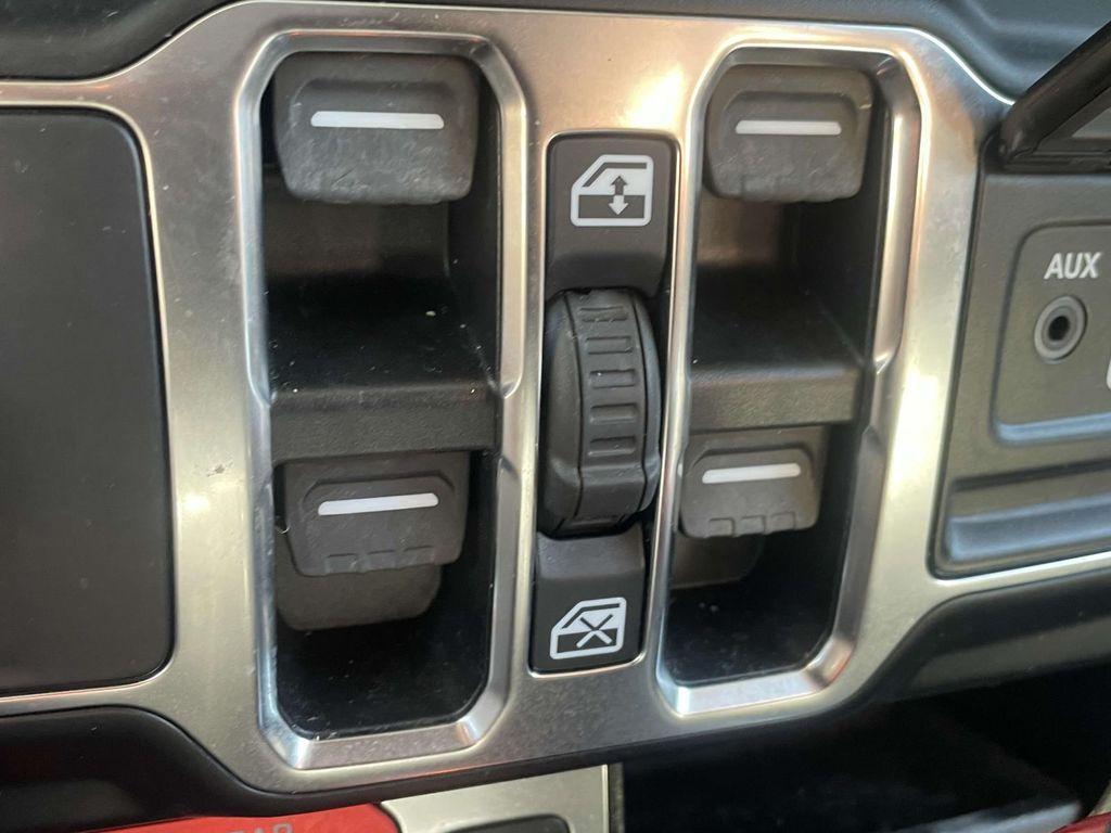 used 2019 Jeep Wrangler Unlimited car, priced at $35,311