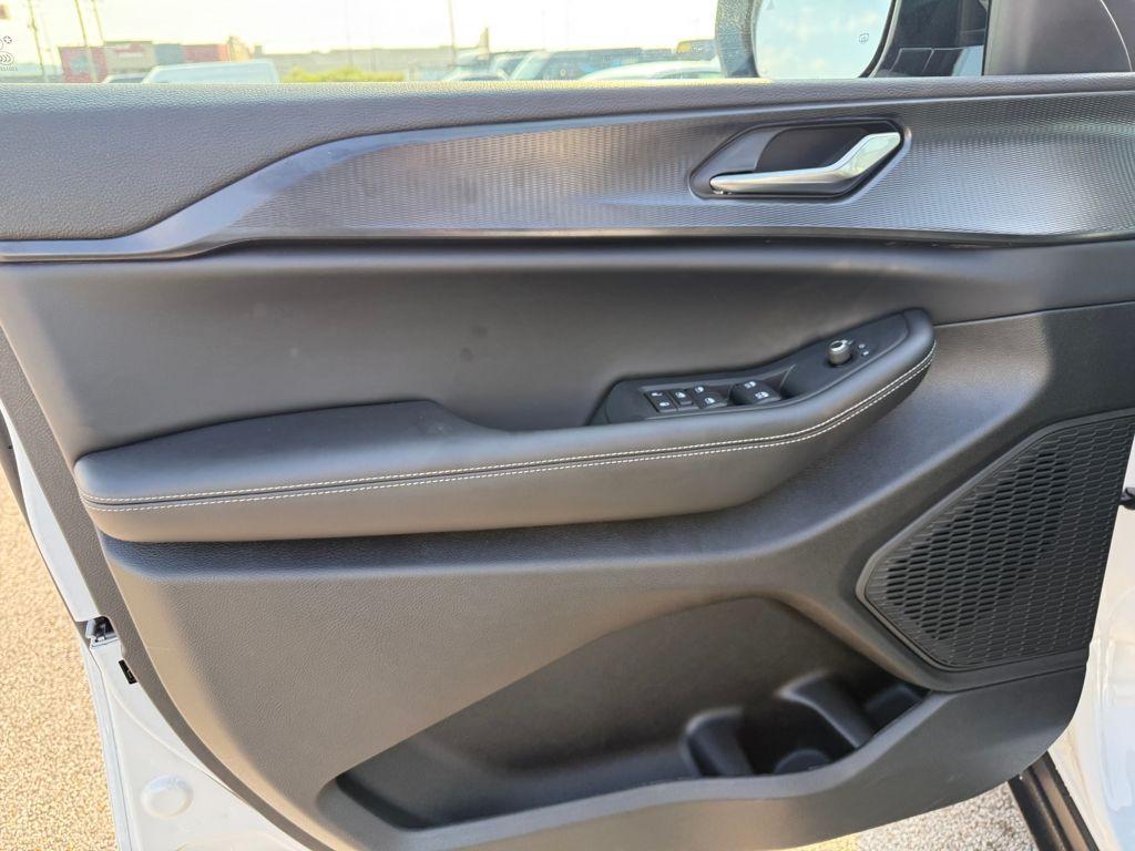 new 2025 Jeep Grand Cherokee L car, priced at $34,780