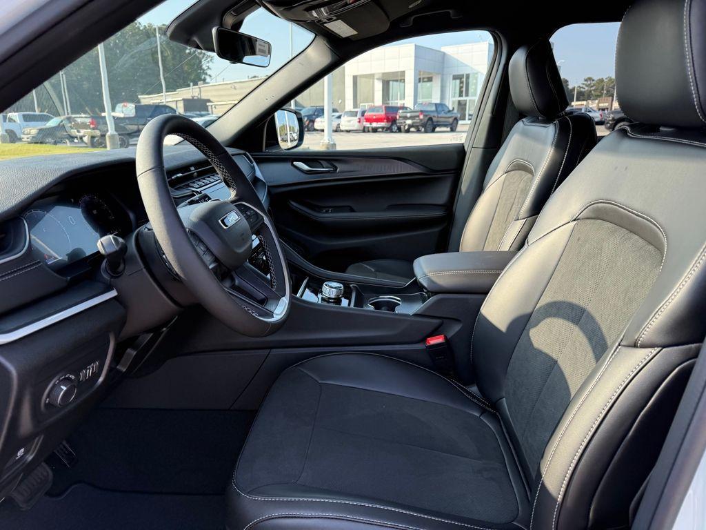 new 2025 Jeep Grand Cherokee L car, priced at $34,780