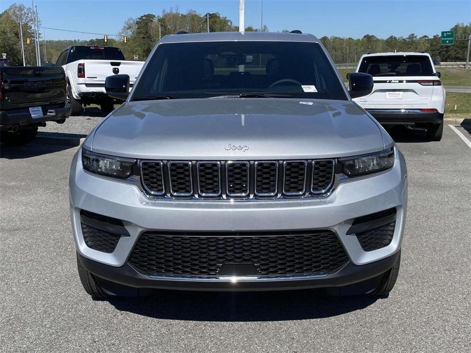 new 2024 Jeep Grand Cherokee car, priced at $29,175