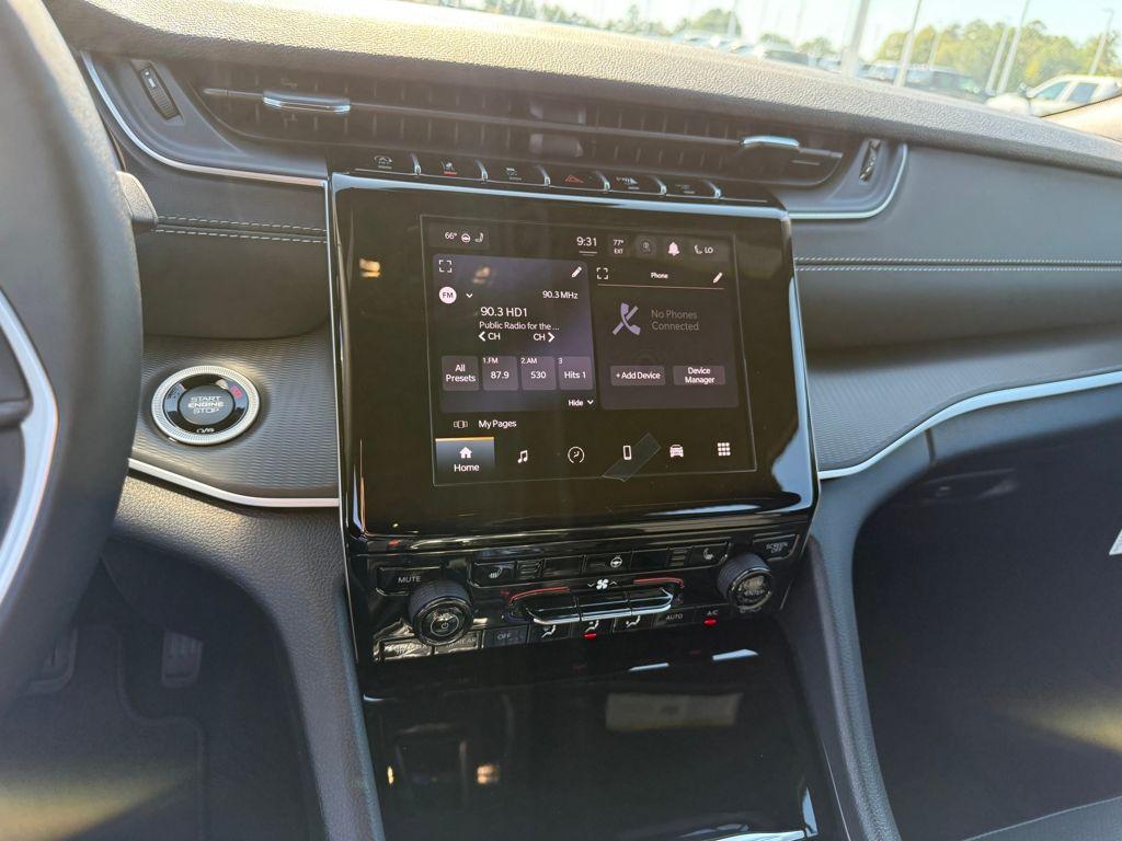 new 2025 Jeep Grand Cherokee car, priced at $31,980