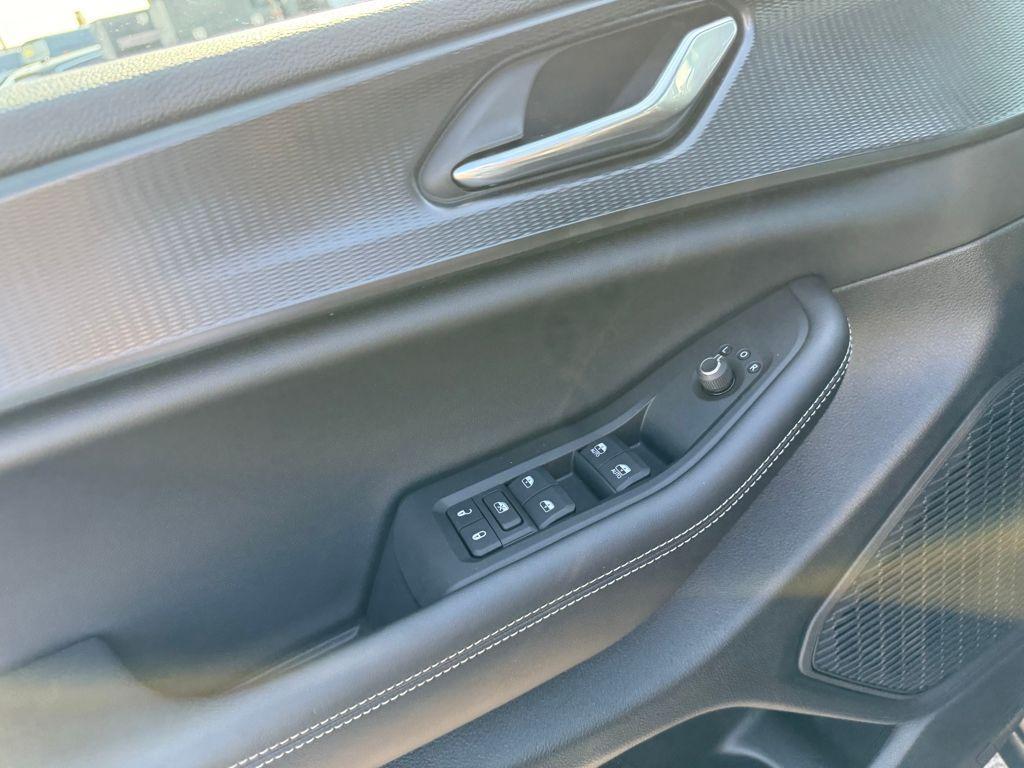 new 2025 Jeep Grand Cherokee car, priced at $35,625