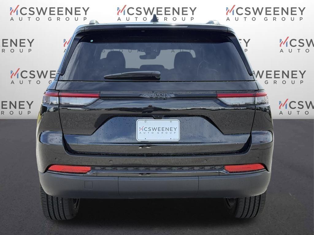 new 2025 Jeep Grand Cherokee car, priced at $34,125