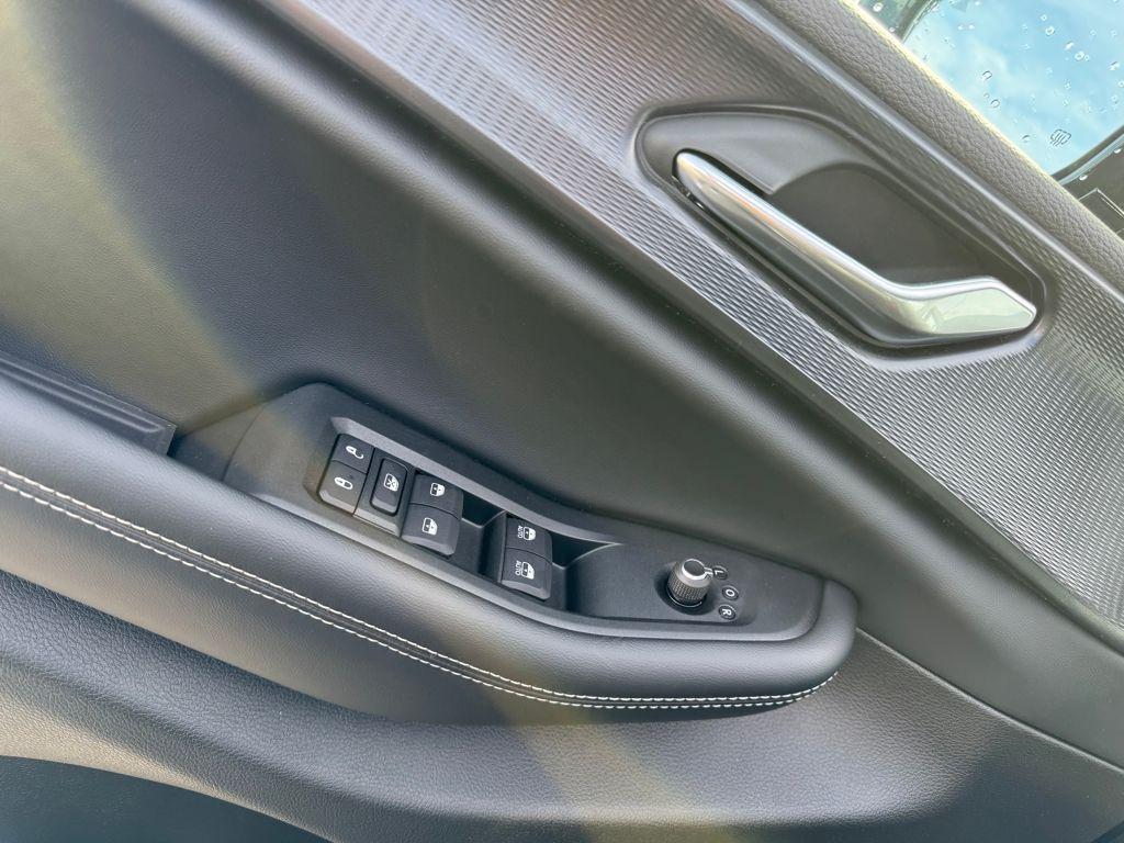 new 2025 Jeep Grand Cherokee car, priced at $34,125