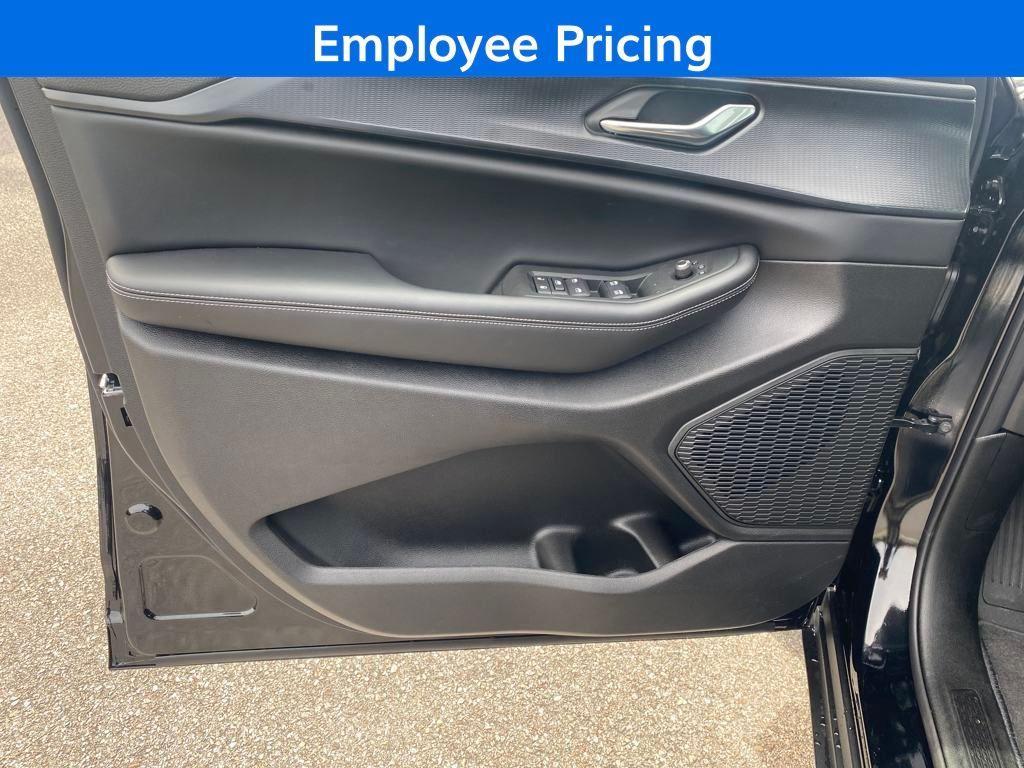 new 2025 Jeep Grand Cherokee car, priced at $31,125