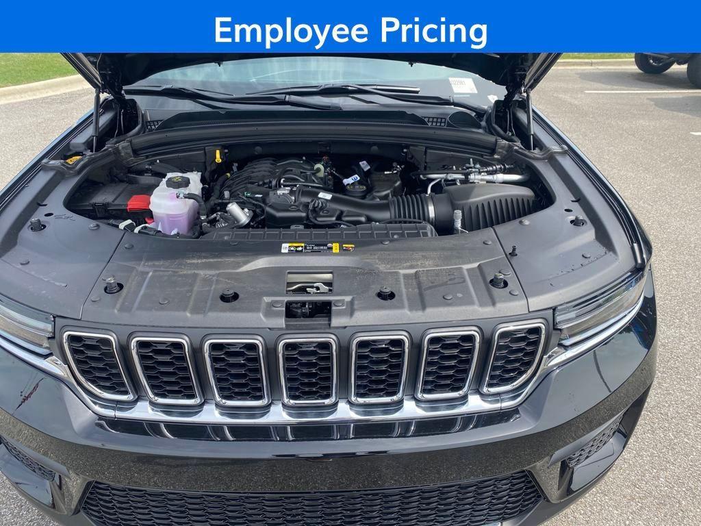 new 2025 Jeep Grand Cherokee car, priced at $31,125