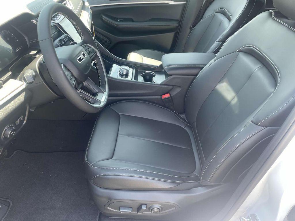 new 2025 Jeep Grand Cherokee L car, priced at $42,740