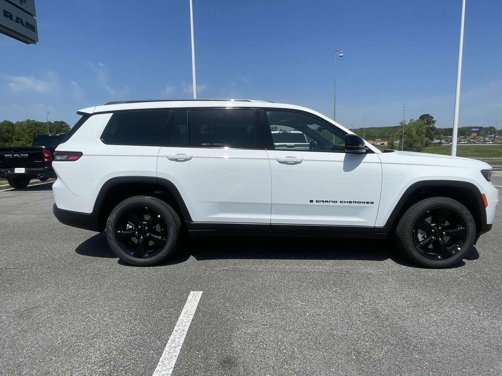 new 2025 Jeep Grand Cherokee L car, priced at $42,740