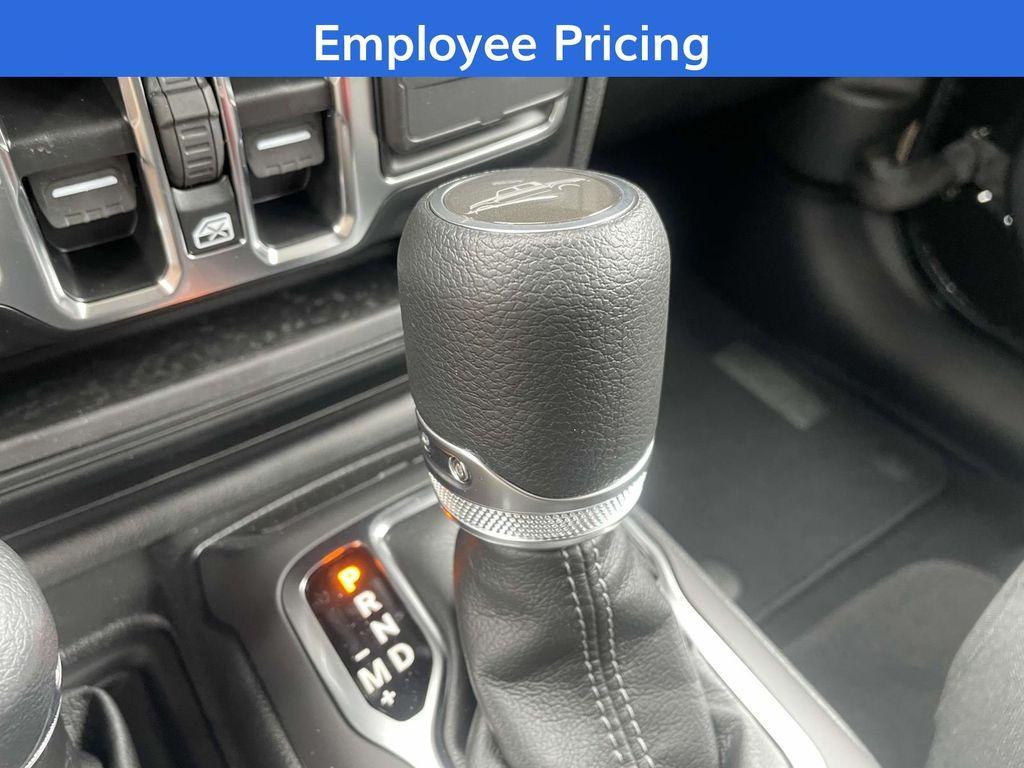 new 2025 Jeep Gladiator car, priced at $36,440