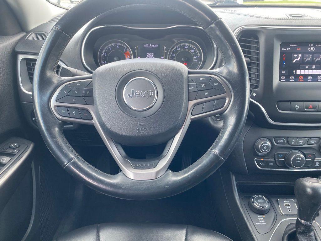 used 2019 Jeep Cherokee car