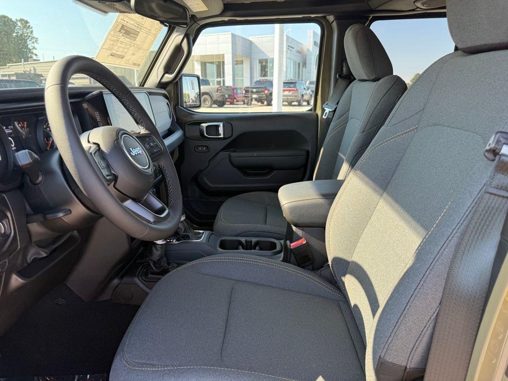 new 2025 Jeep Gladiator car, priced at $40,485