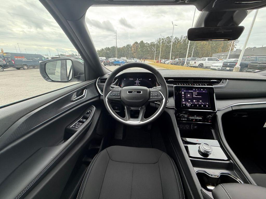 new 2025 Jeep Grand Cherokee car, priced at $26,030