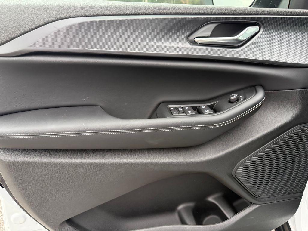 new 2025 Jeep Grand Cherokee car, priced at $26,030