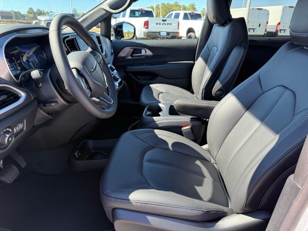 new 2026 Chrysler Pacifica car, priced at $37,290