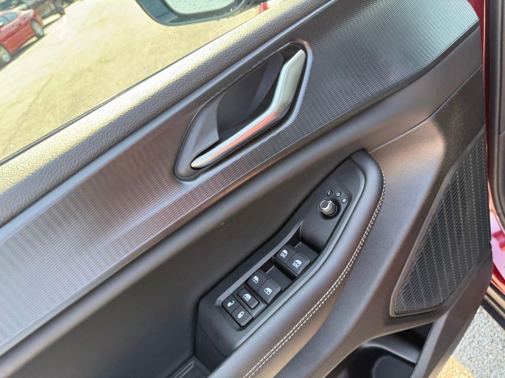 new 2025 Jeep Grand Cherokee car, priced at $34,125