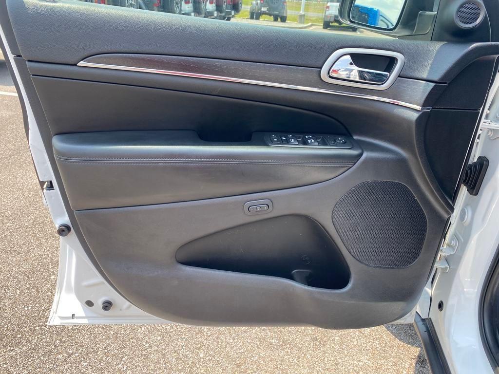 used 2018 Jeep Grand Cherokee car, priced at $20,656