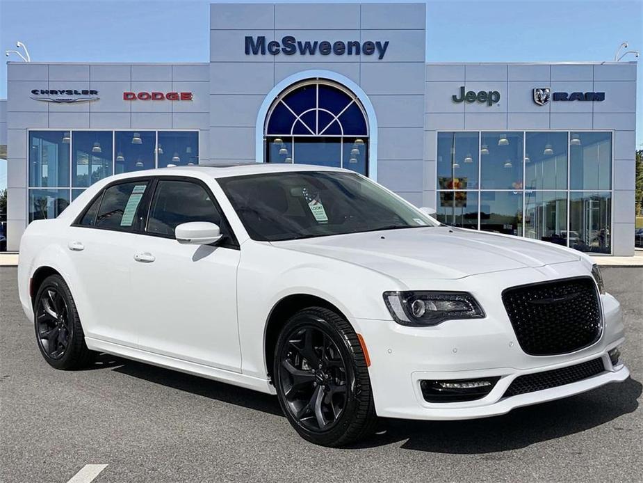 new 2023 Chrysler 300 car, priced at $37,470