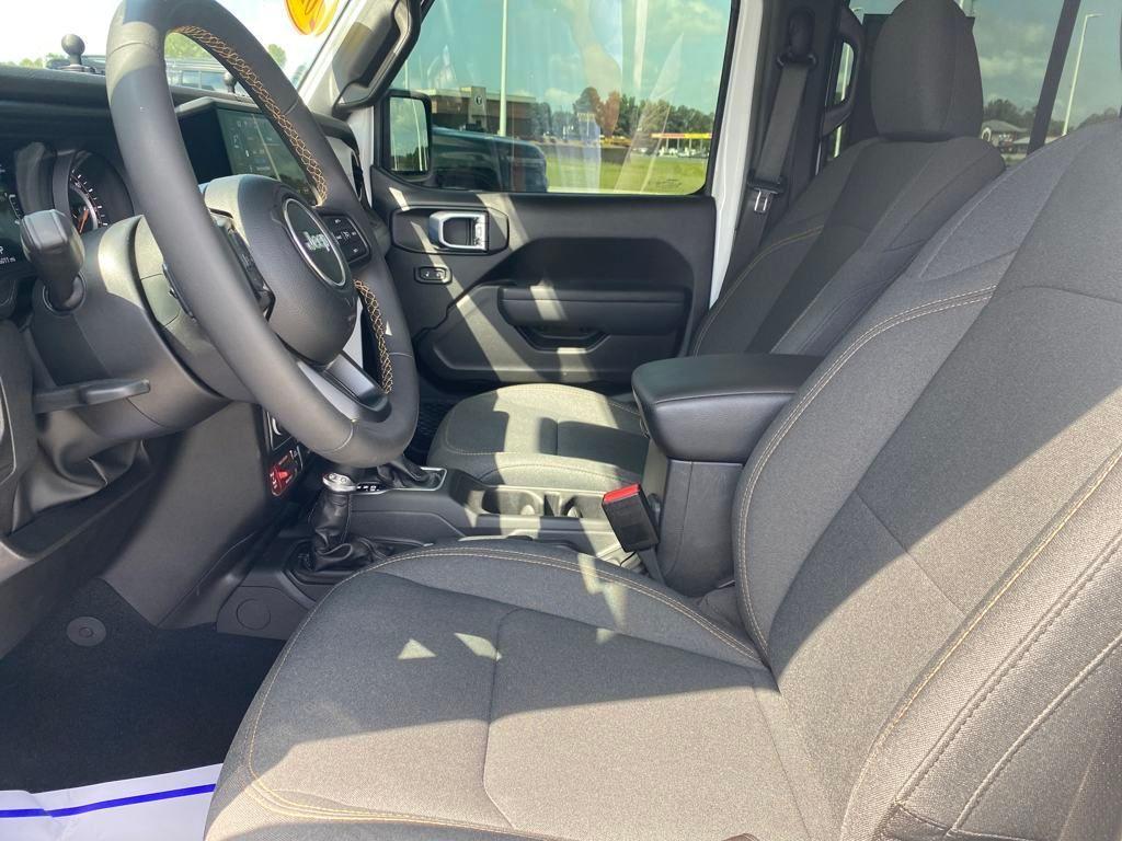 used 2024 Jeep Gladiator car, priced at $40,000