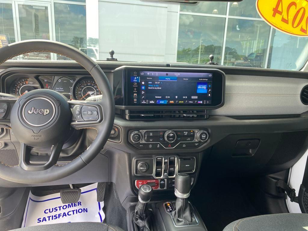 used 2024 Jeep Gladiator car, priced at $40,000