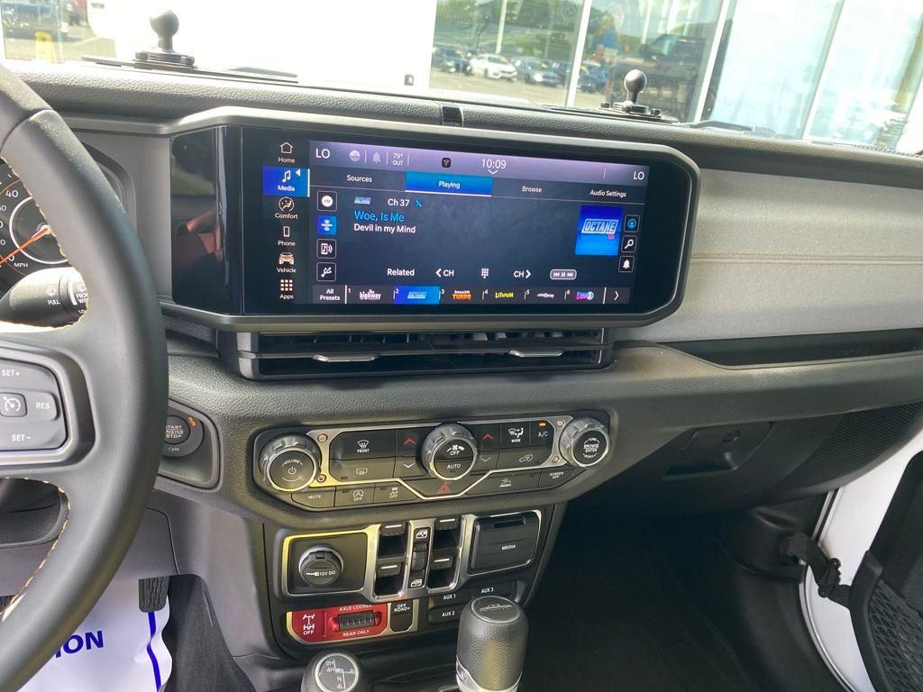 used 2024 Jeep Gladiator car, priced at $40,000