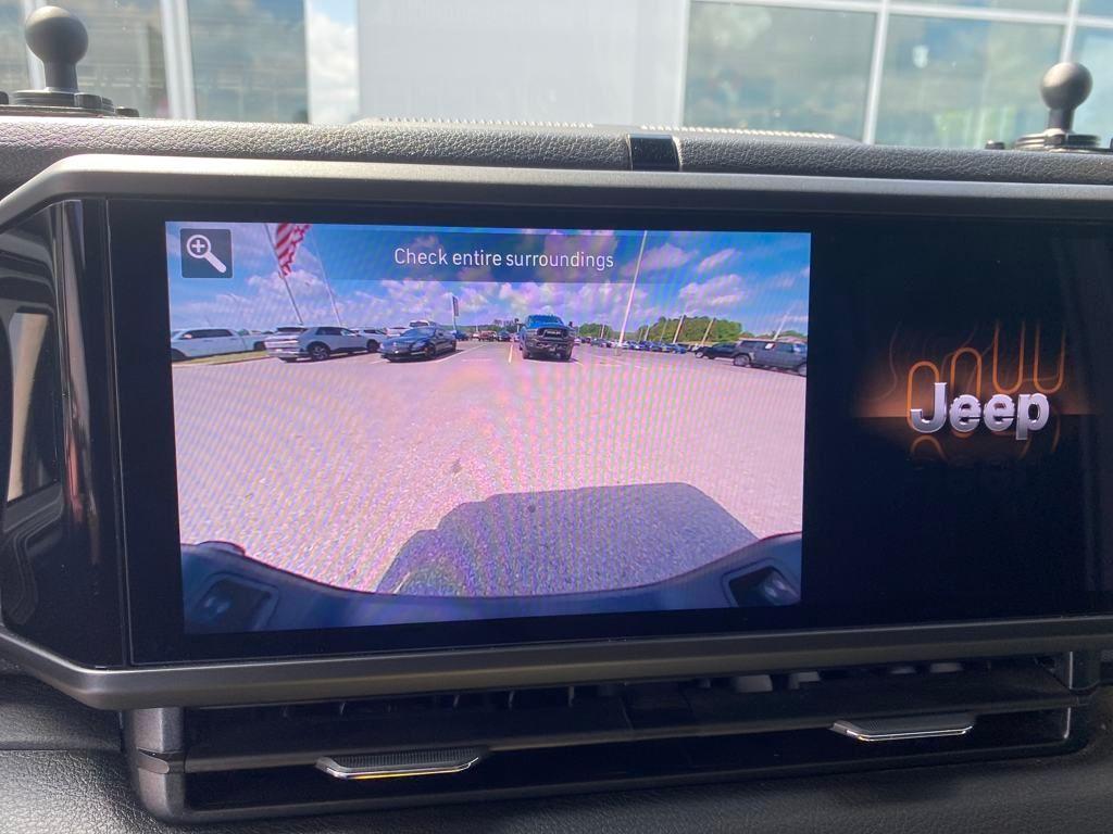 used 2024 Jeep Gladiator car, priced at $40,000