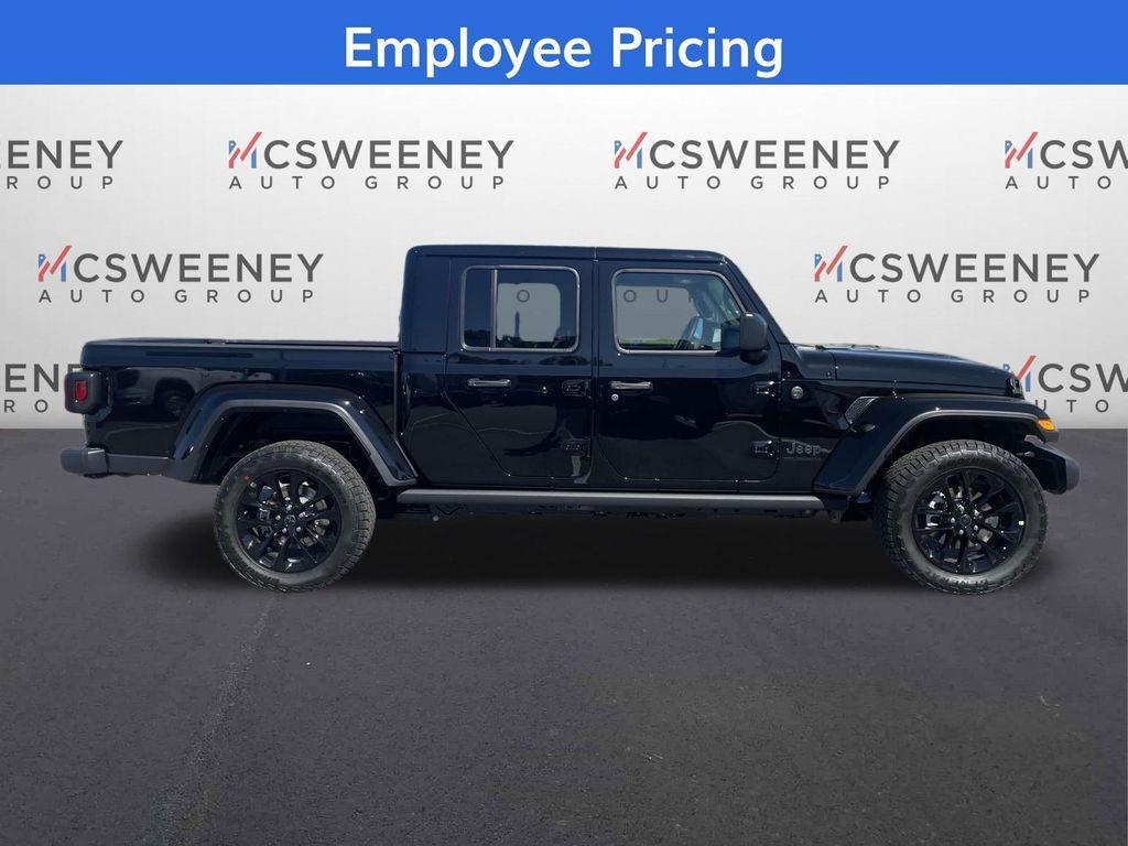 new 2025 Jeep Gladiator car, priced at $38,035