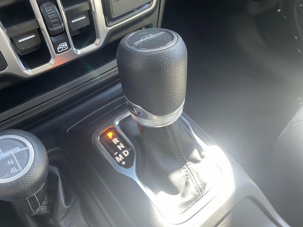 new 2025 Jeep Gladiator car, priced at $38,535