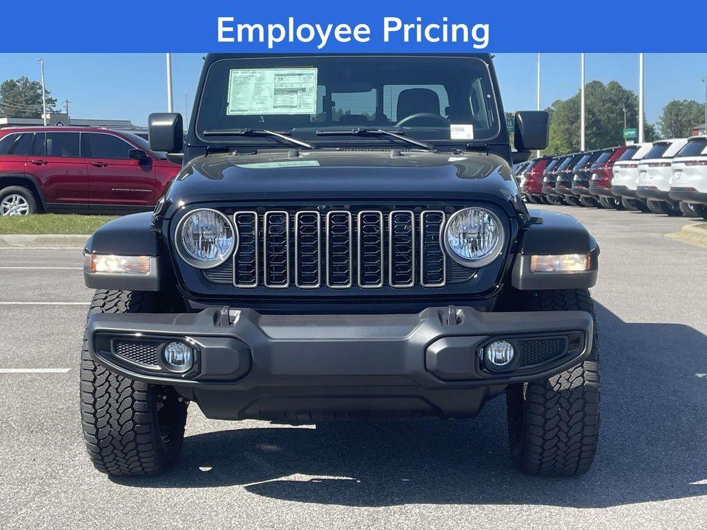 new 2025 Jeep Gladiator car, priced at $38,035