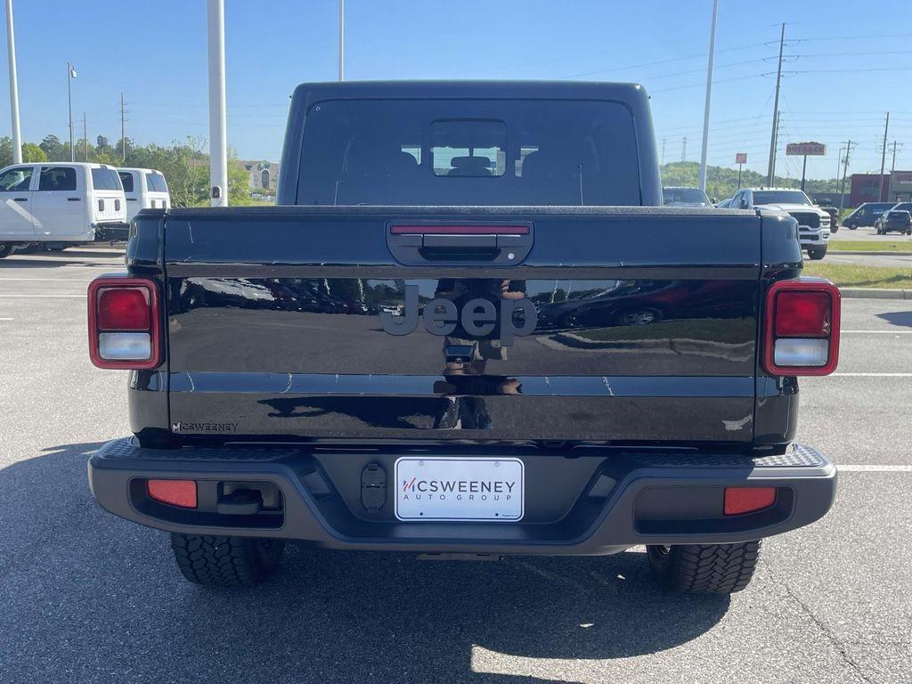 new 2025 Jeep Gladiator car, priced at $38,535