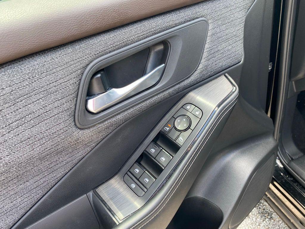 used 2021 Nissan Rogue car, priced at $21,968