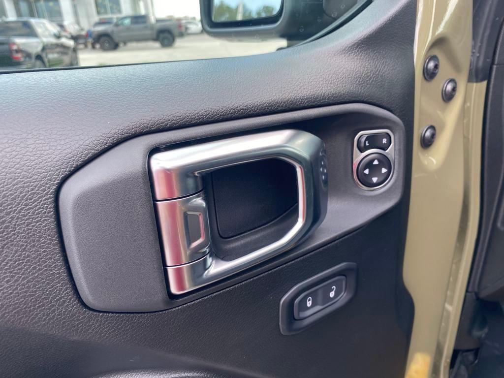 new 2025 Jeep Wrangler car, priced at $50,100