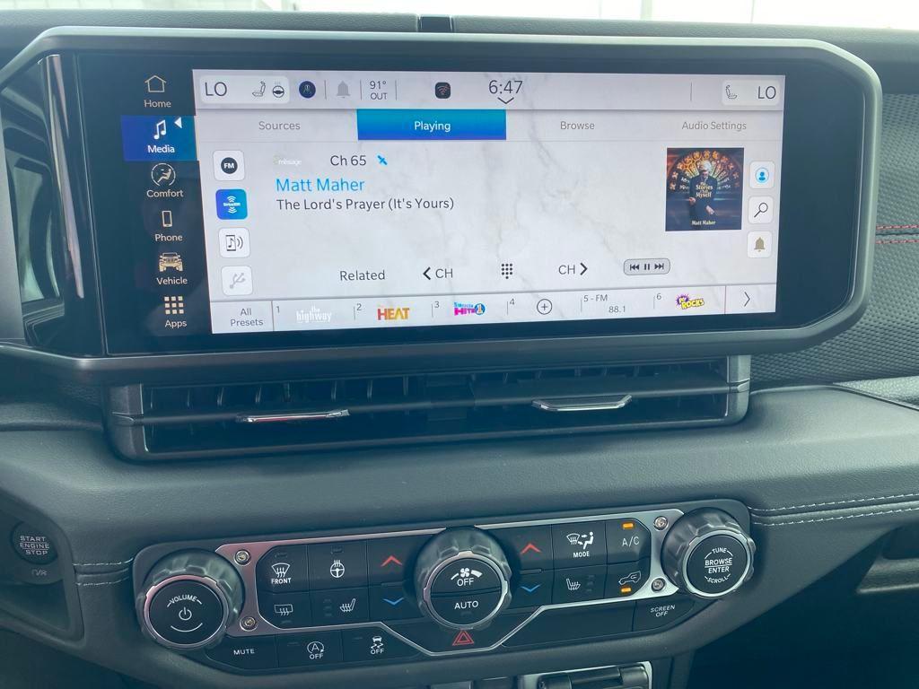 new 2025 Jeep Wrangler car, priced at $50,100