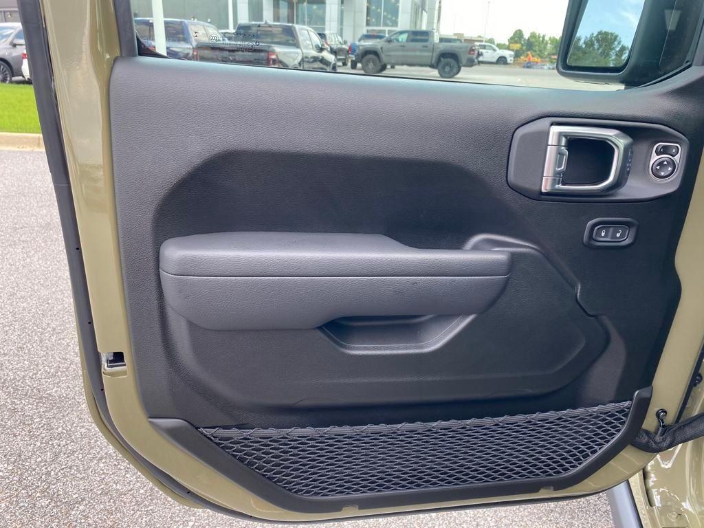 new 2025 Jeep Wrangler car, priced at $50,100