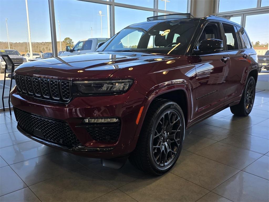 new 2025 Jeep Grand Cherokee car, priced at $57,955