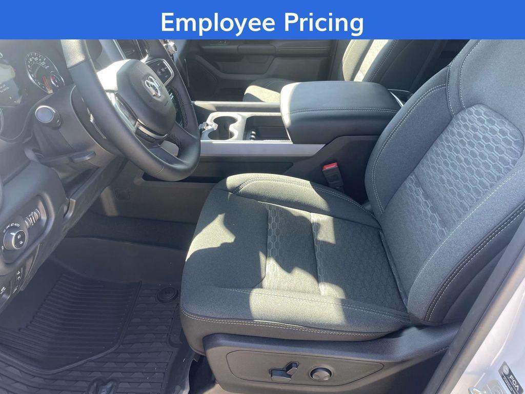 new 2025 Ram 1500 car, priced at $47,525