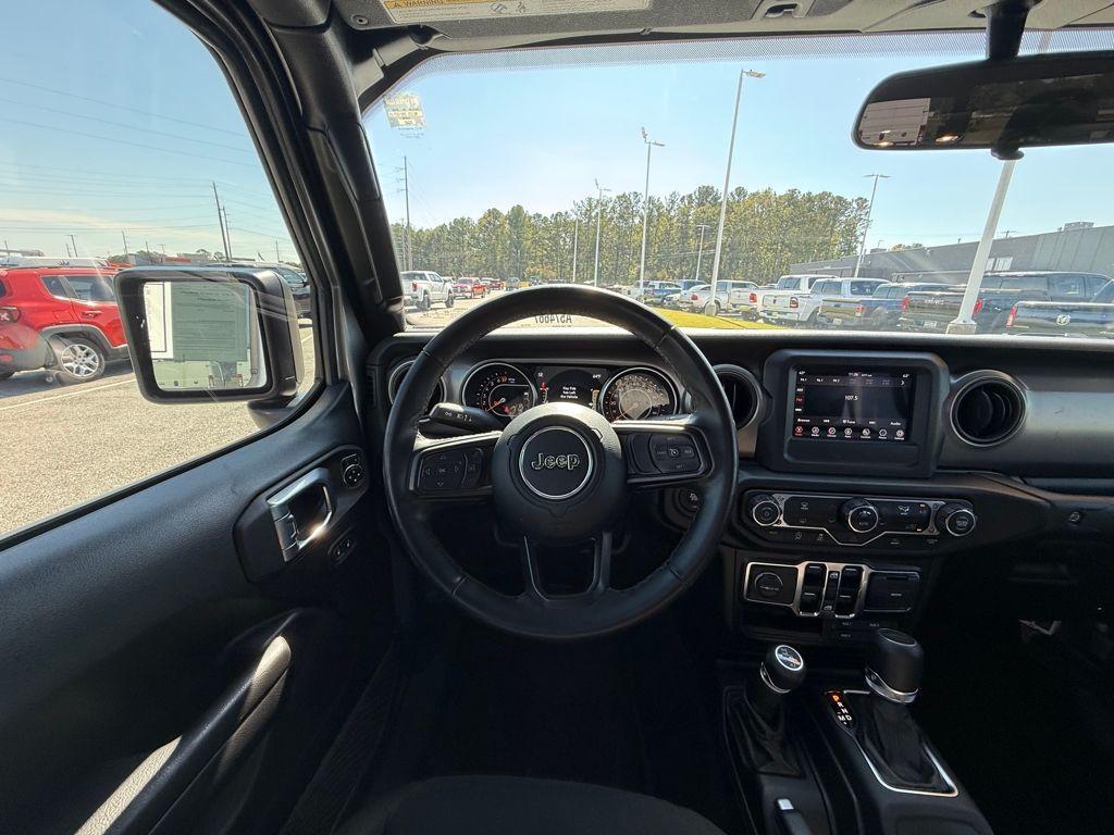 used 2021 Jeep Gladiator car, priced at $32,000