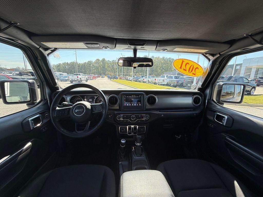 used 2021 Jeep Gladiator car, priced at $32,000