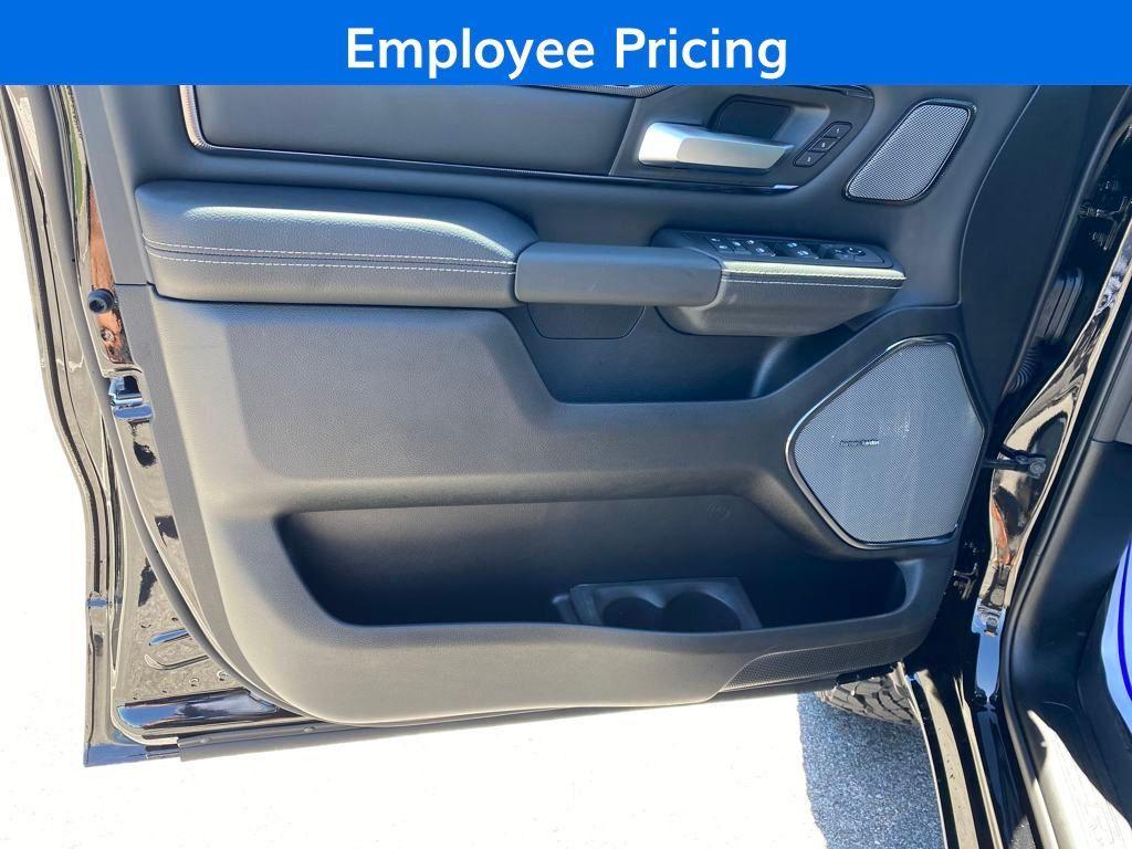 new 2025 Ram 1500 car, priced at $60,870