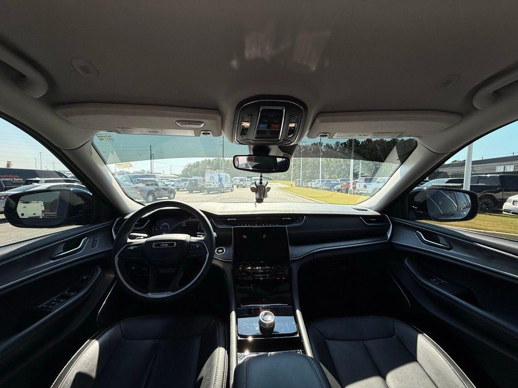 used 2023 Jeep Grand Cherokee car, priced at $33,046