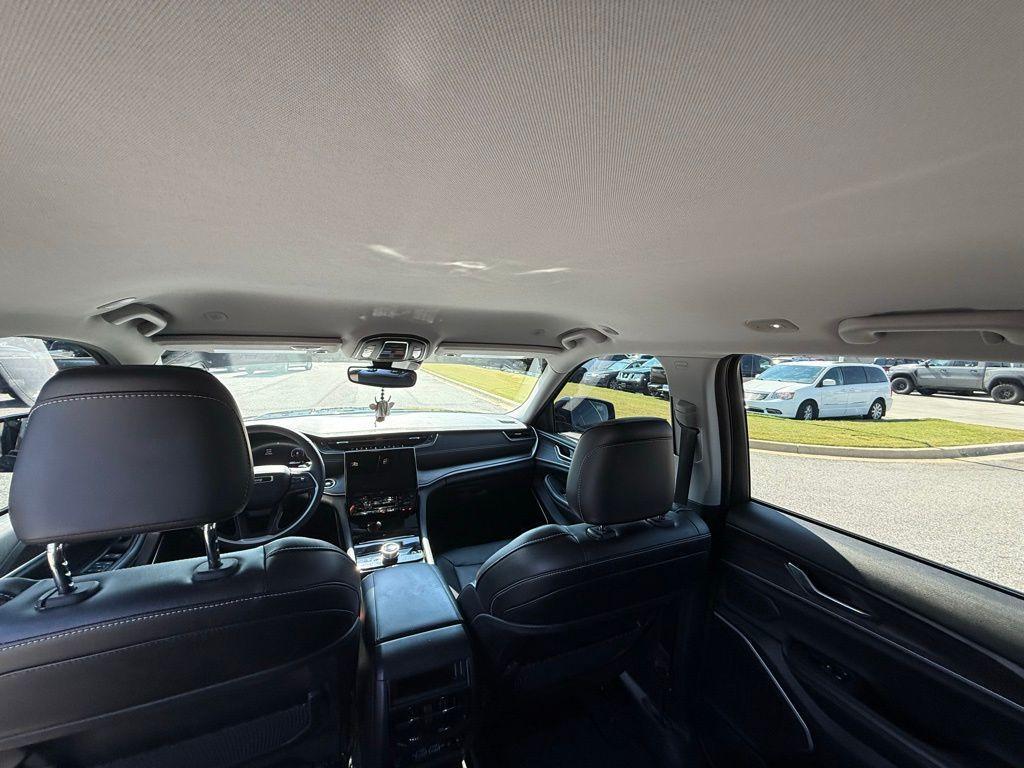 used 2023 Jeep Grand Cherokee car, priced at $33,046