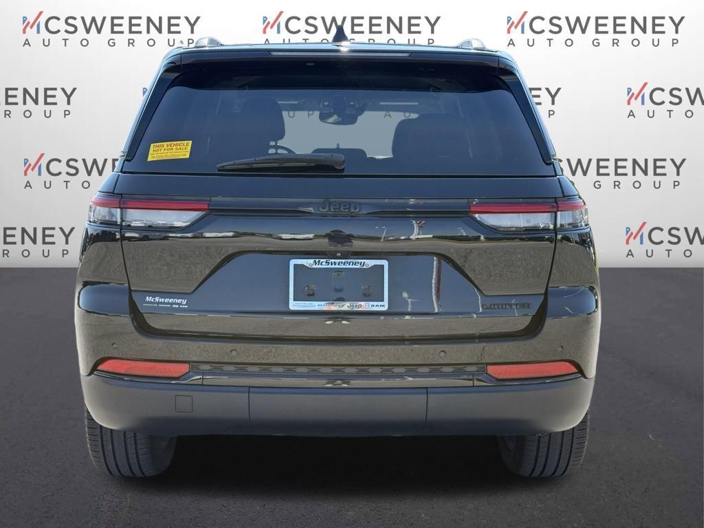used 2023 Jeep Grand Cherokee car, priced at $33,046