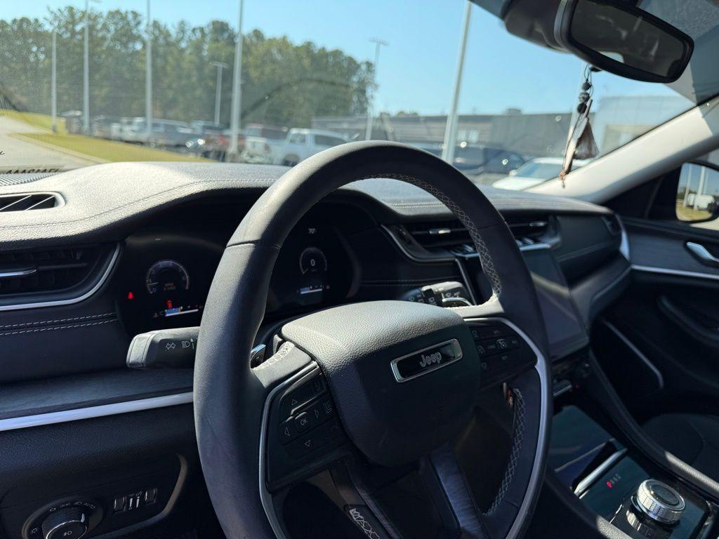 used 2023 Jeep Grand Cherokee car, priced at $33,046