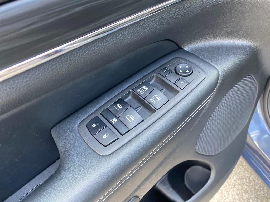 used 2021 Jeep Grand Cherokee car, priced at $30,579