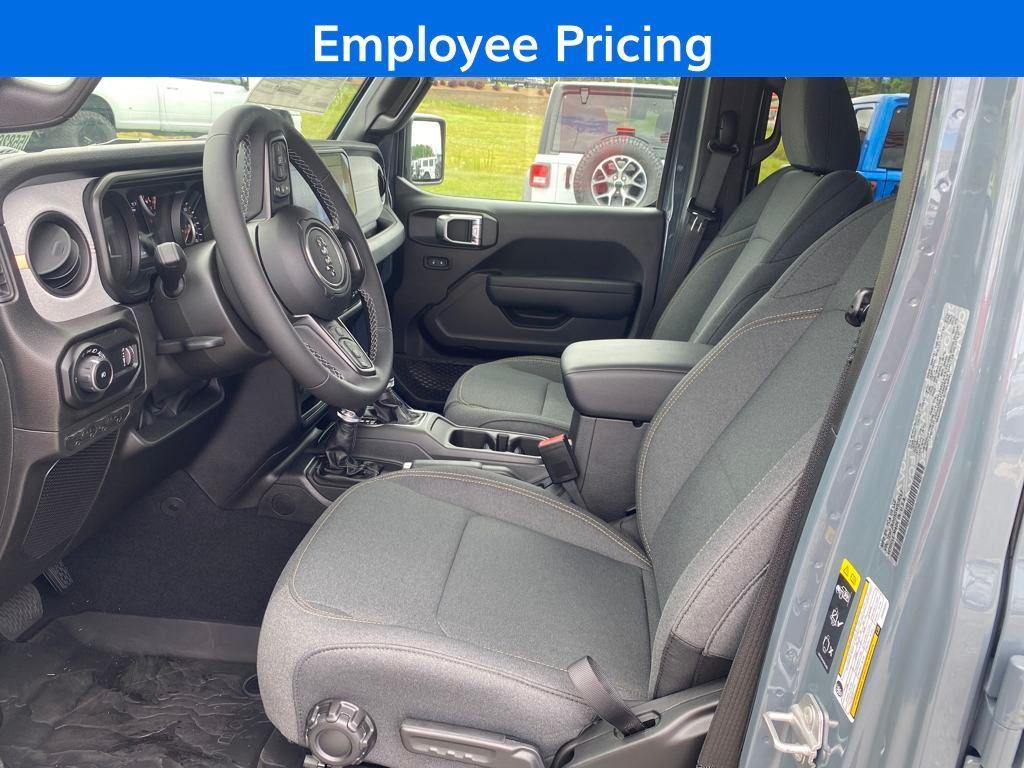 new 2025 Jeep Wrangler car, priced at $44,940
