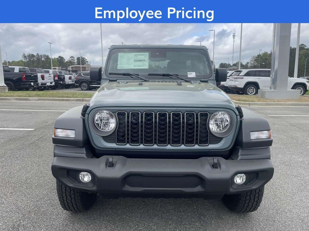 new 2025 Jeep Wrangler car, priced at $45,190
