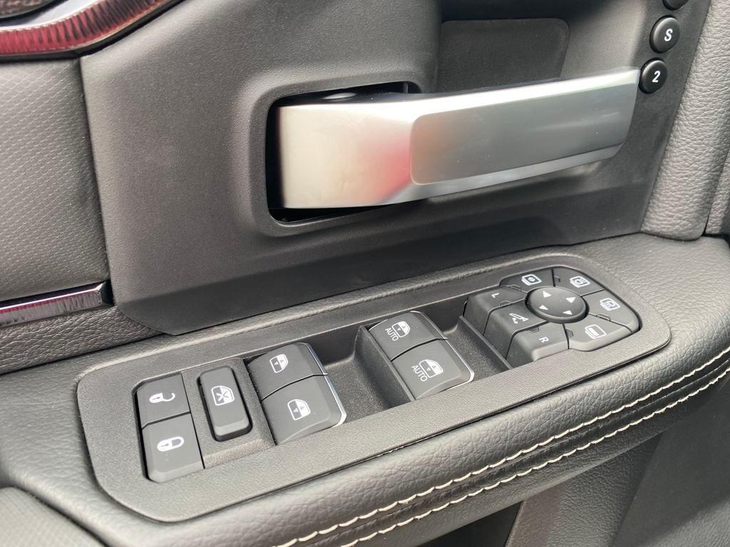 new 2025 Ram 2500 car, priced at $81,910