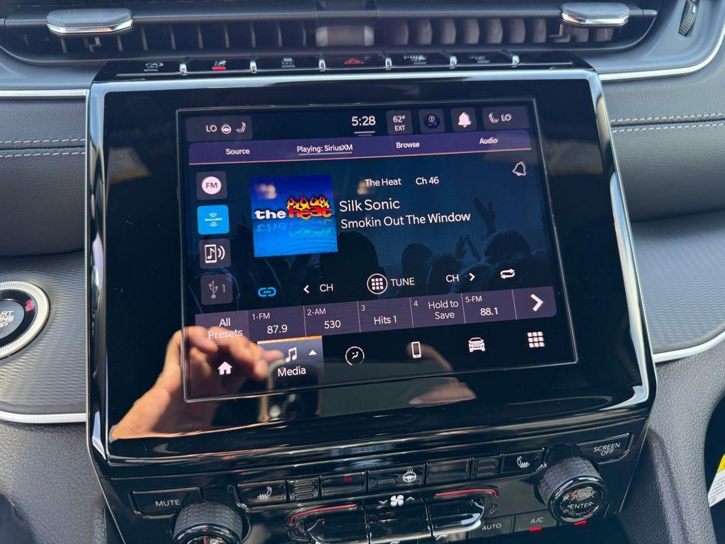 new 2025 Jeep Grand Cherokee car, priced at $34,125